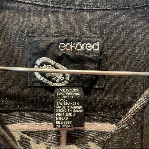 Ecko Red Embroidered Black Denim Cropped Jean Jacket Size Extra Small - Picture 3 of 6